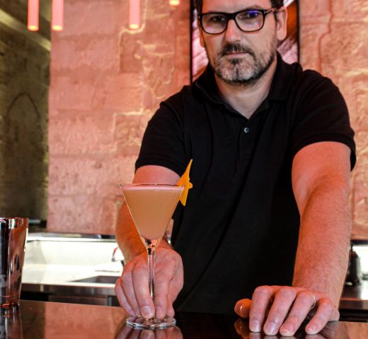 Barmen de renom lors d'un événement culinaire