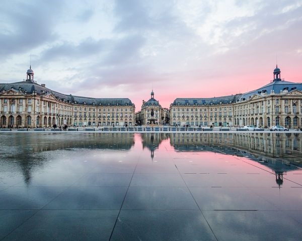 Le Palais de la Bourse à Bordeaux accueille des séminaires d'entreprises
